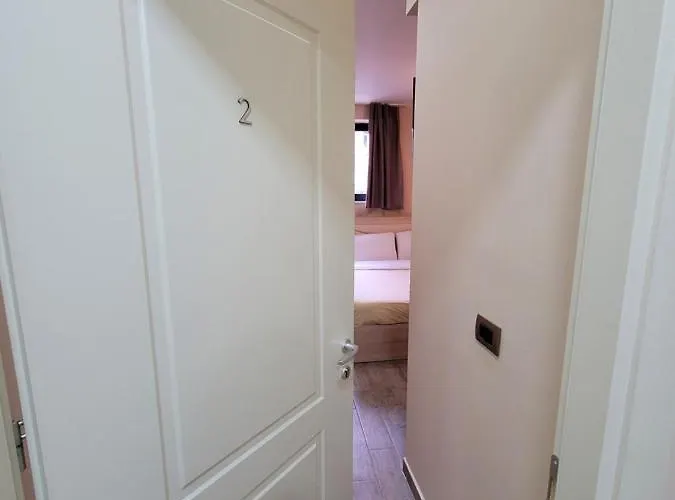 21-rooms Bed & Breakfast Tirana