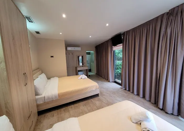 21-rooms Bed & Breakfast Tirana