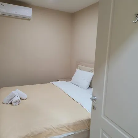 21-rooms 3* טיראנה
