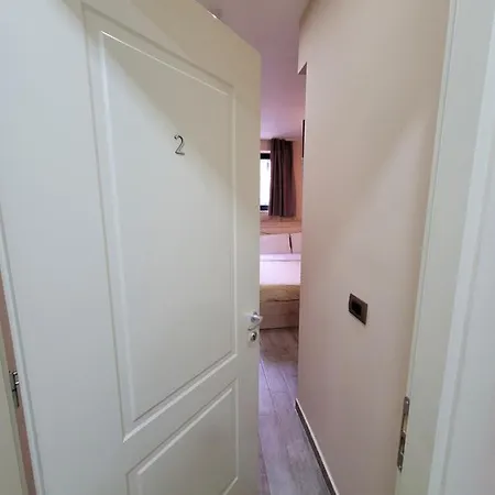 21-rooms לינה וארוחת בוקר טיראנה