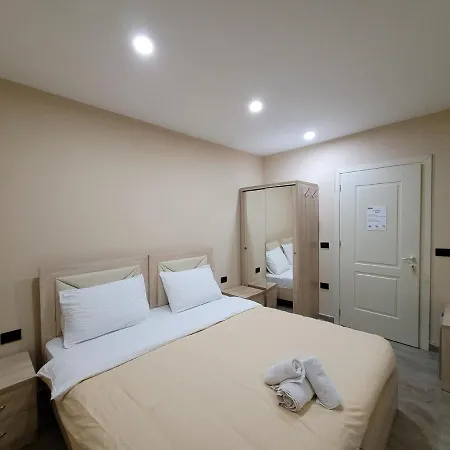 Oda ve Kahvaltı 21-rooms Tiran